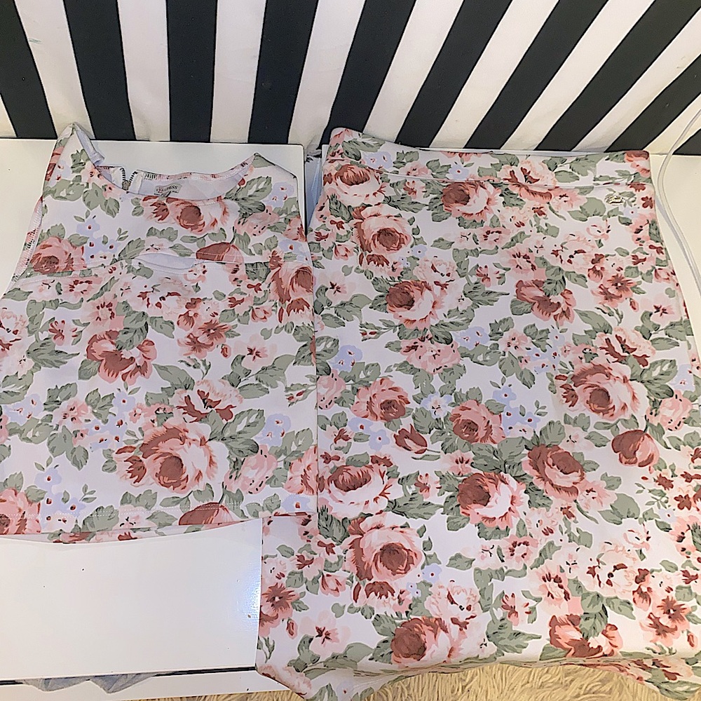 Guess two piece set